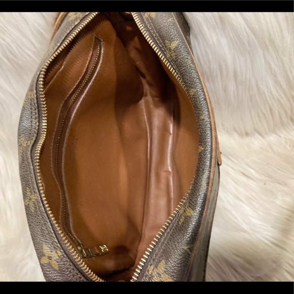 Authentic Louis Vuitton Jeune Fille MM #9.5j - Picture 9 of 11